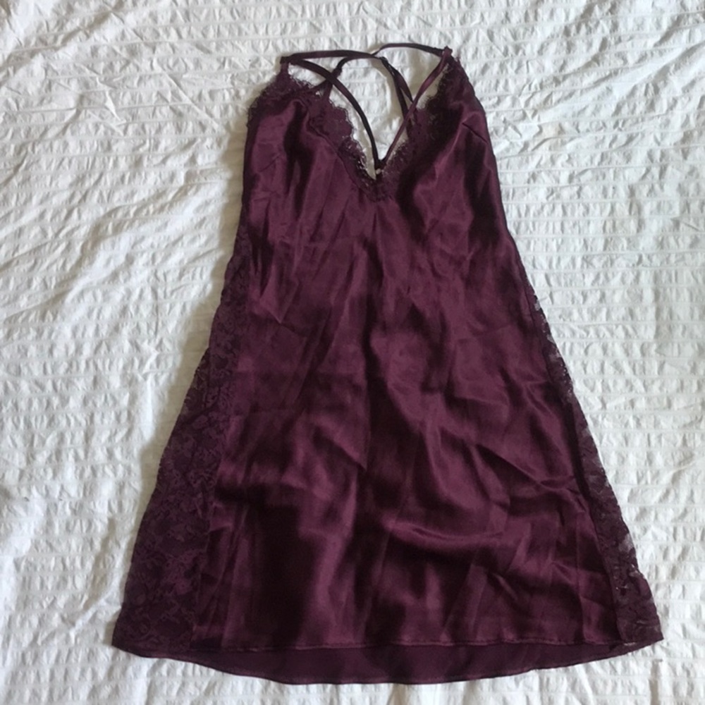 VS satin slip